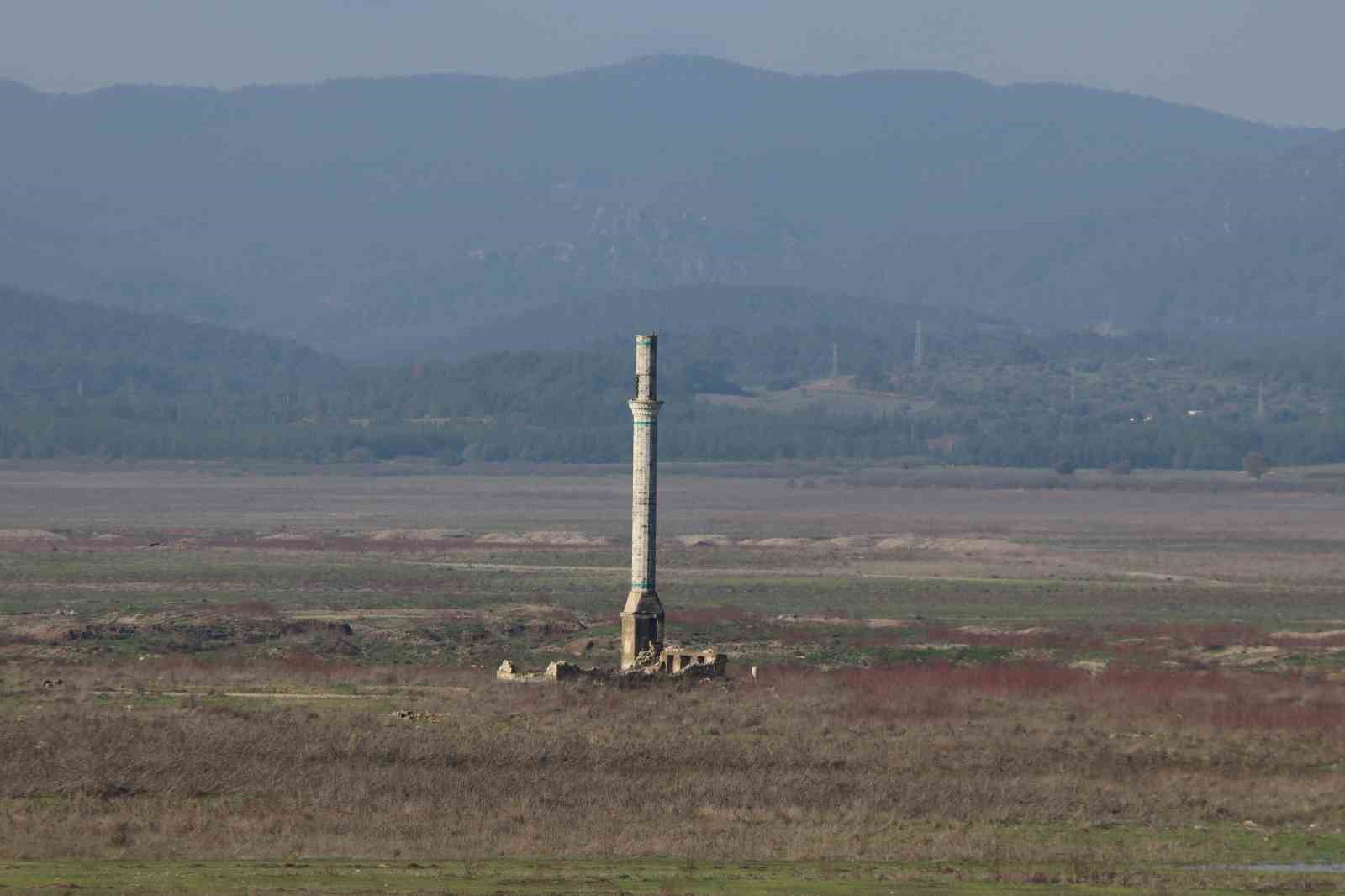 İzmir&rsquo;de rekor yağışlar barajlara can suyu oldu
