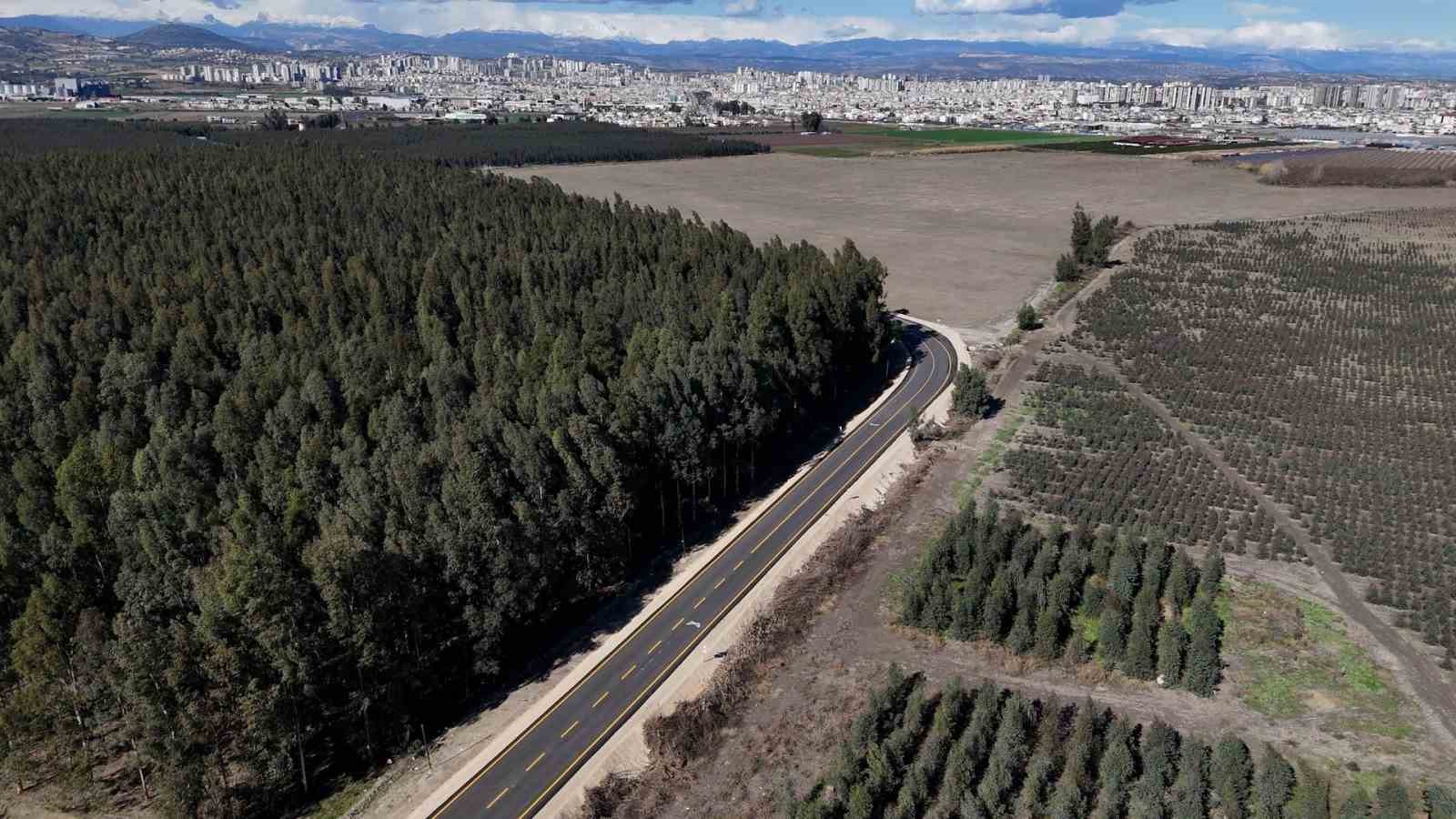 Mersin�de �reticilerin kulland��� yol yenilendi
