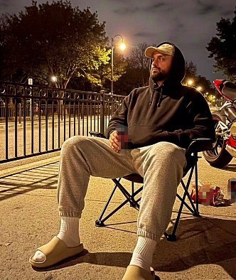 Kaskını kız arkadaşına verdiği kazada hayatını kaybeden motosiklet s&uuml;r&uuml;c&uuml;s&uuml; i&ccedil;in lokma dağıtıldı
