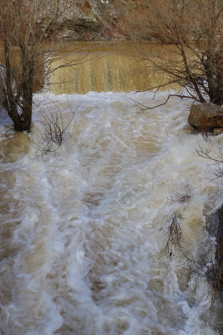 Konya&rsquo;da eriyen kar suları G&ouml;ksu Nehri&rsquo;ni coşturdu
