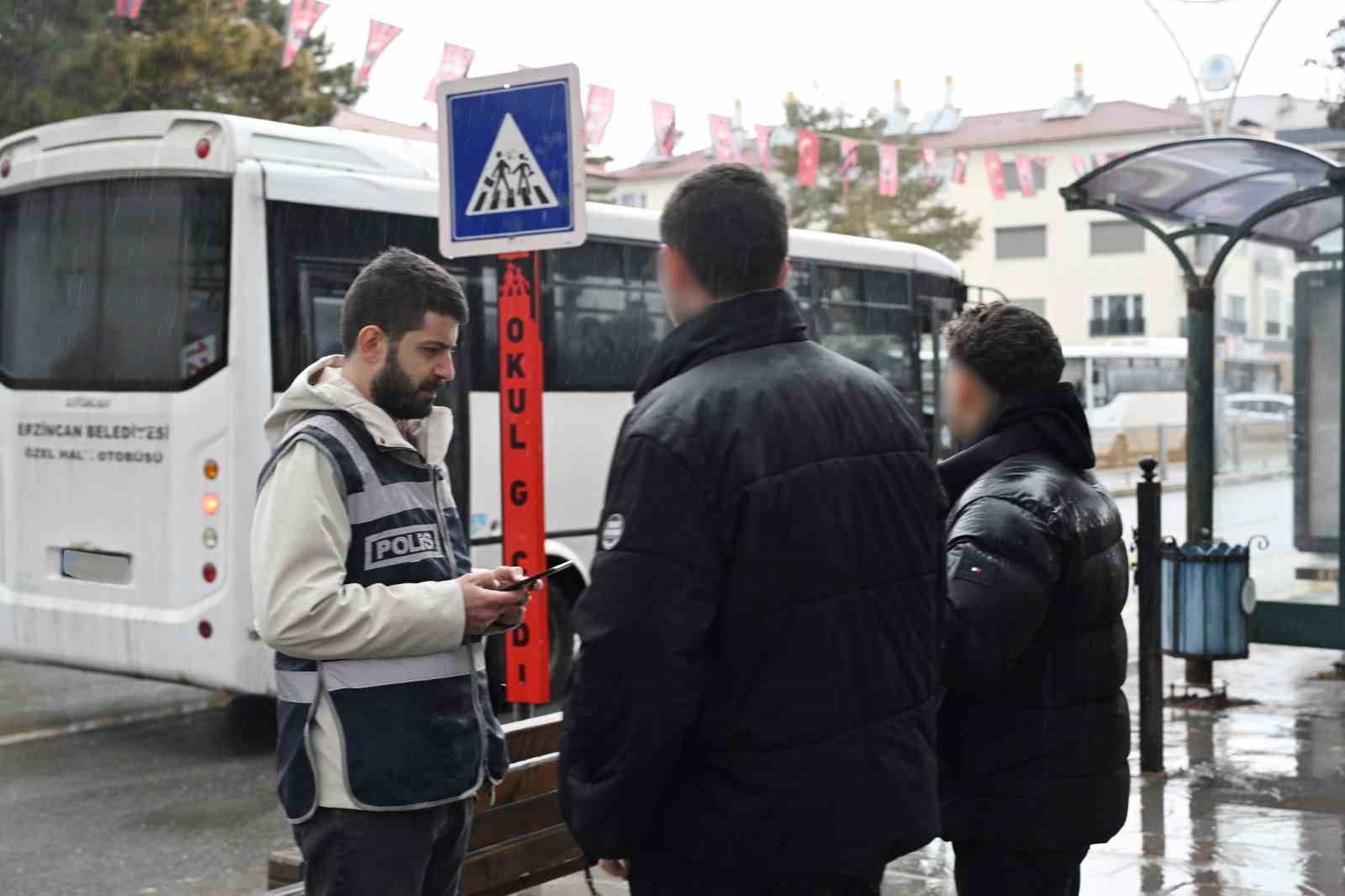 Okul &ccedil;evreleri ve servis ara&ccedil;larına y&ouml;nelik denetim yapıldı
