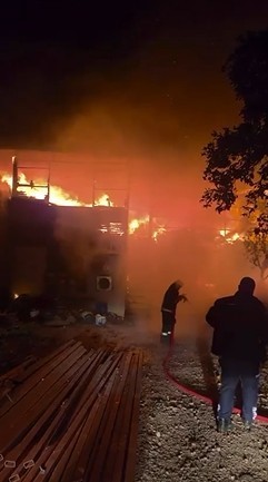 Alanya&rsquo;da piknik işletmesinde yangın korkuttu
