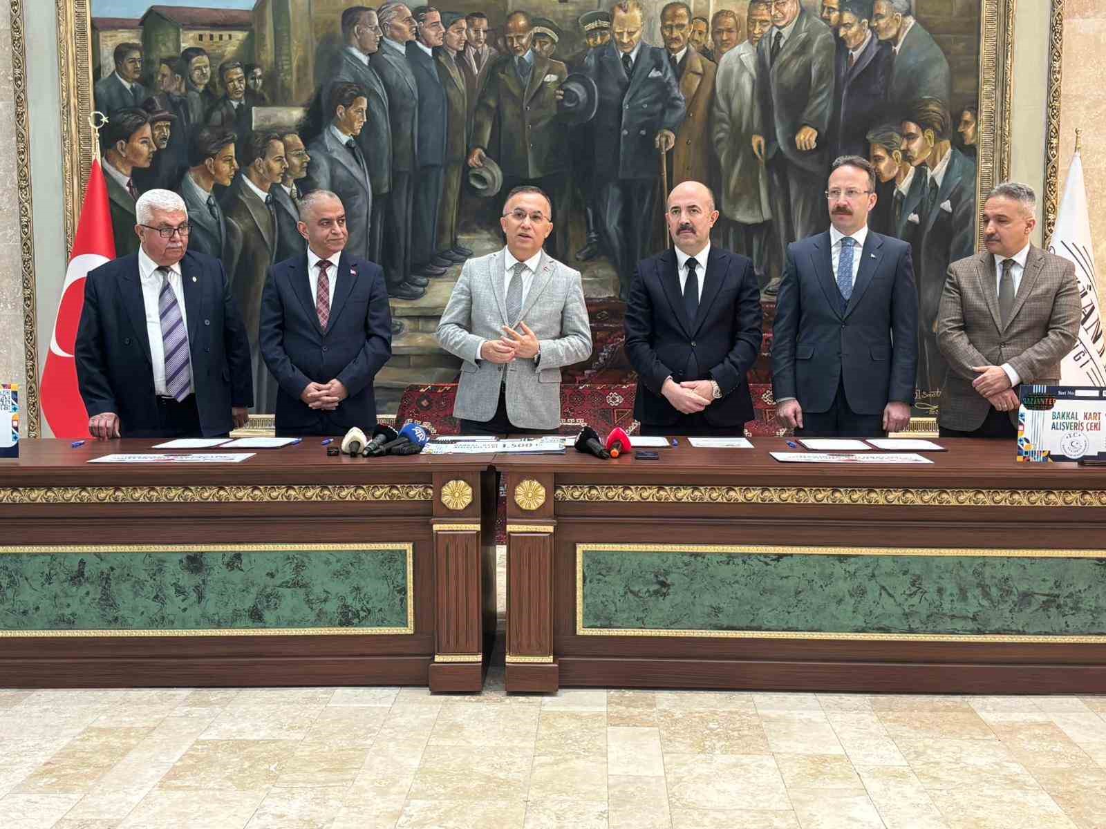 Gaziantep&rsquo;te ihtiya&ccedil; sahibi vatandaşlara Ramazan m&uuml;jdesi: &rsquo;BakkalKart&rsquo;
