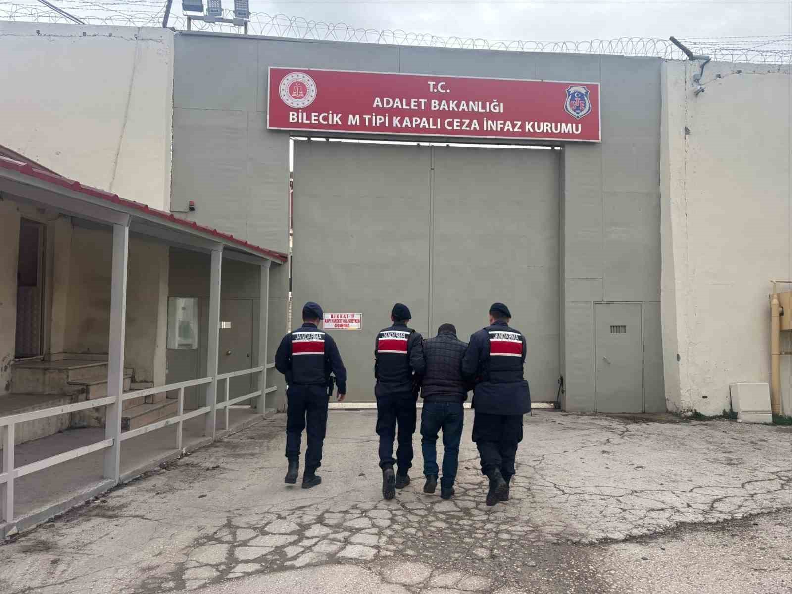 Bilecik’te araması olan 4 kişi yakalandı, 1’i tutuklandı