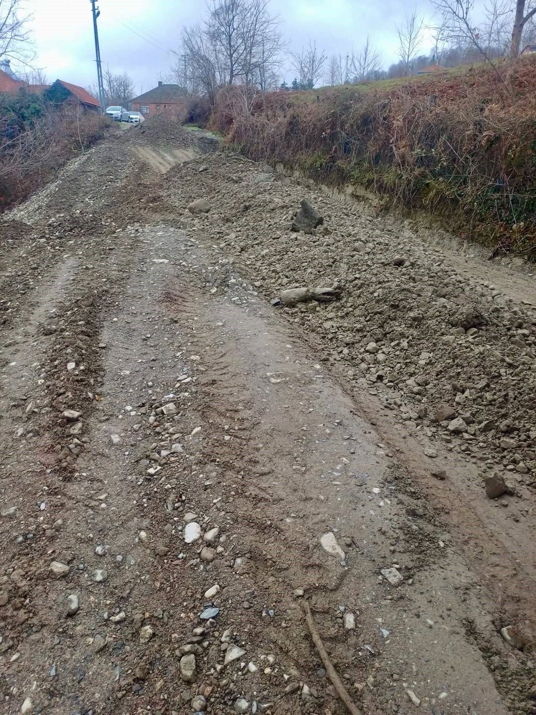 Sinop&rsquo;ta heyelan sonrası yol ulaşıma a&ccedil;ıldı
