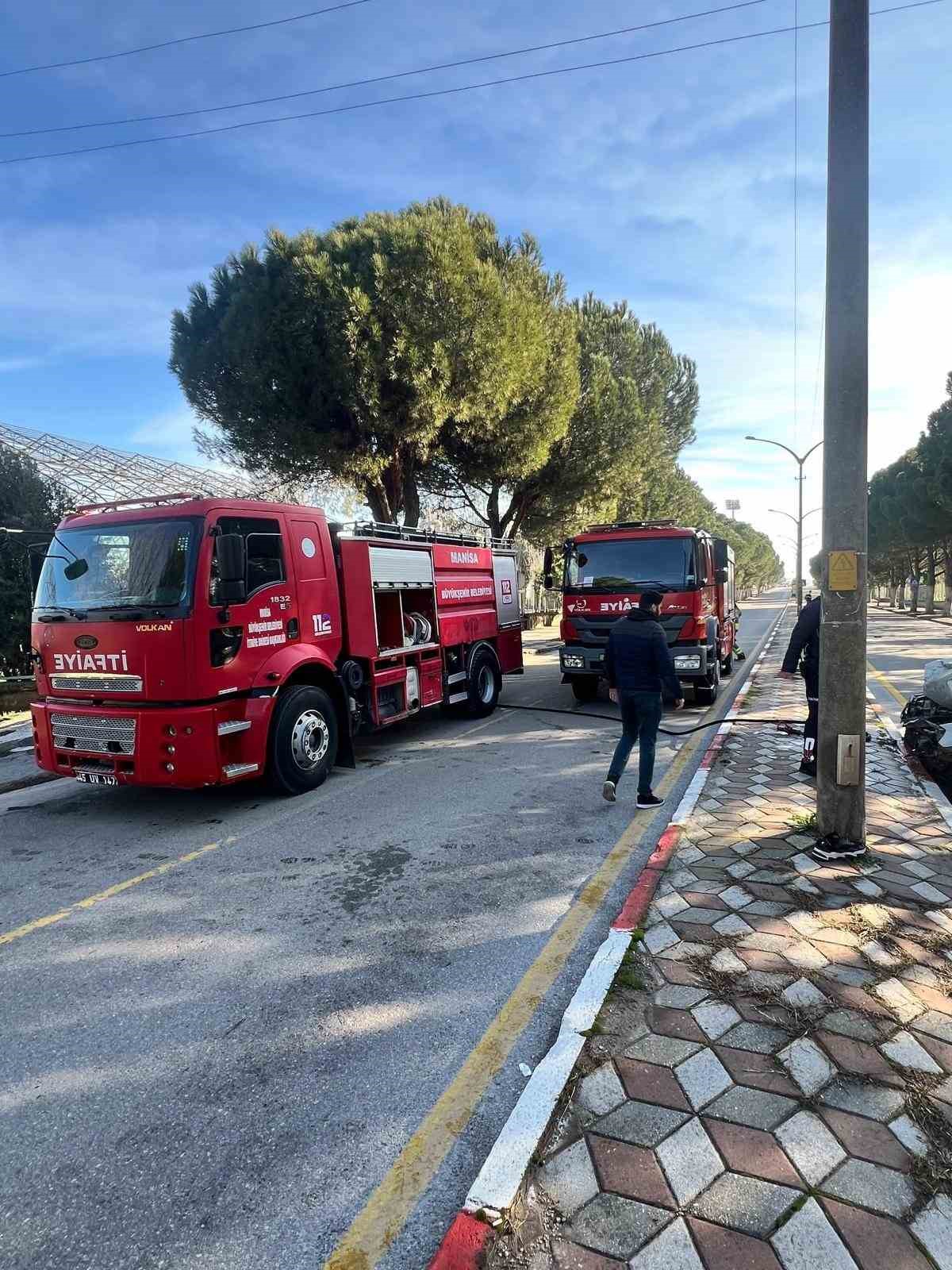 Amcasının aracını izinsiz aldı, ka&ccedil;arken kaza yaptı
