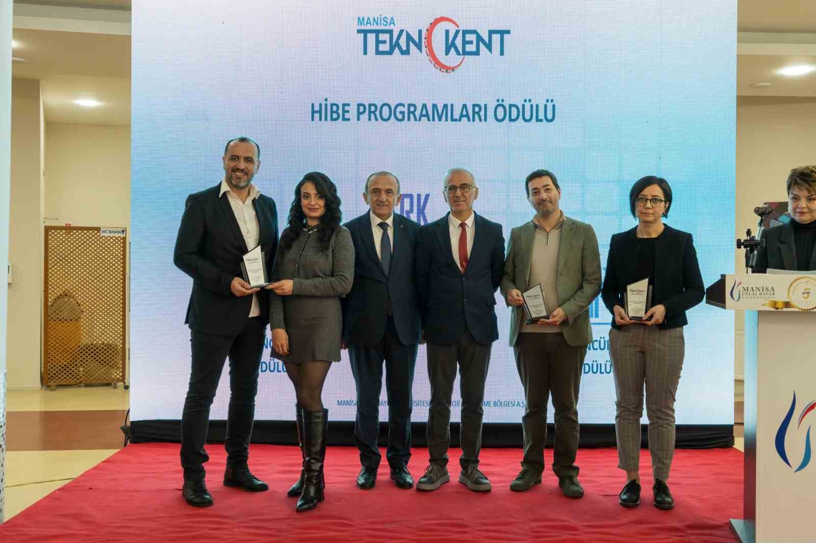 Manisa CBÜ TEKNOKENT’e destek sağlayan firmalara ödül