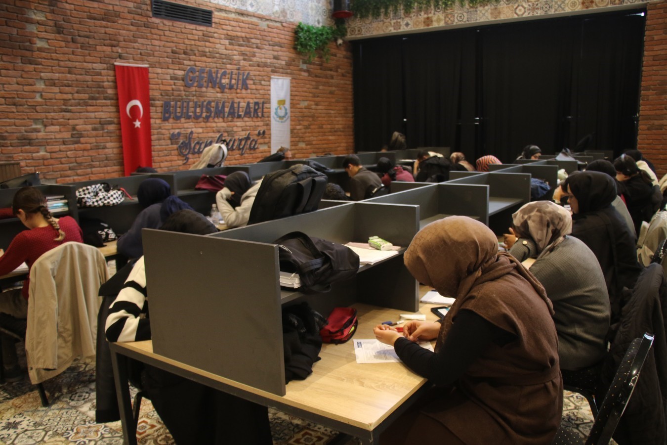 Haliliye Belediyesi’nden gençlere eğitim ve istihdam atağı