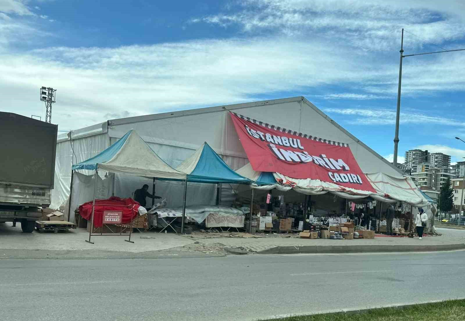 Semt pazarı esnafından ucuzluk &ccedil;adırlarıyla ilgili &ccedil;ağrı: "5 g&uuml;nden fazla olmamalı"
