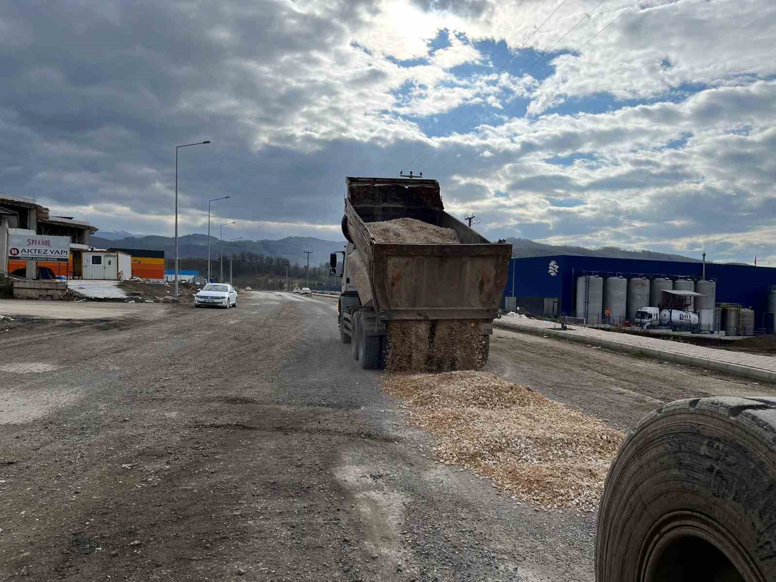 G&uuml;m&uuml;şova OSB yolunda d&uuml;zenleme
