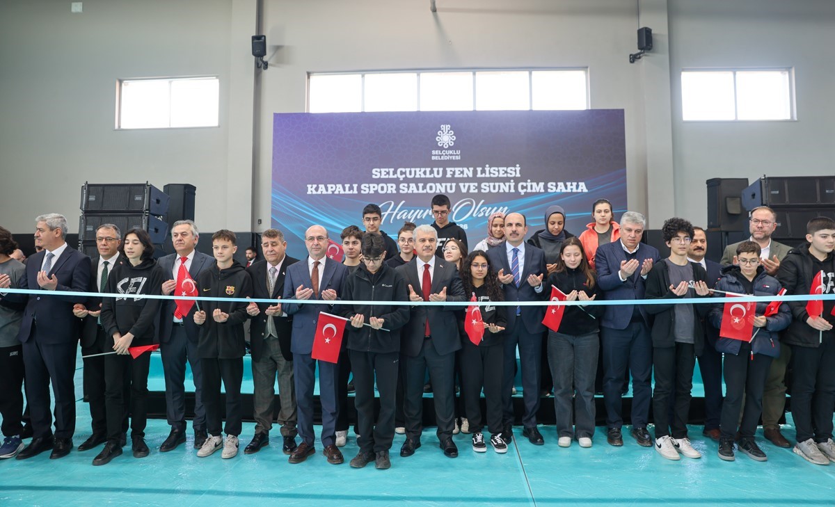 Selçuklu Fen Lisesi Kapalı Spor Salonu ve Suni Çim Saha’nın resmi açılışı gerçekleştirildi