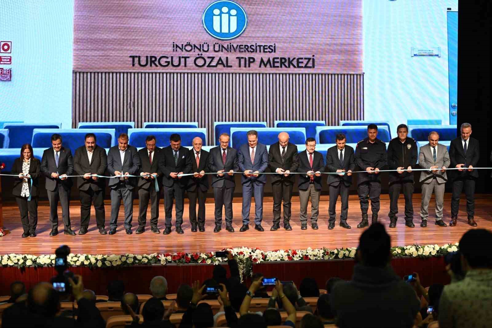 Turgut Özal Tıp Merkezi’nin yenilenen Acil Servisi hizmete açıldı