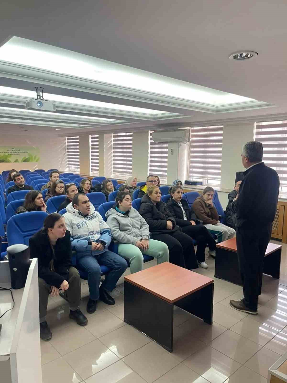 &lsquo;Sıfır Atık, Temiz &Ccedil;evre, G&uuml;&ccedil;l&uuml; Yarınlar&rsquo; eğitimi verildi
