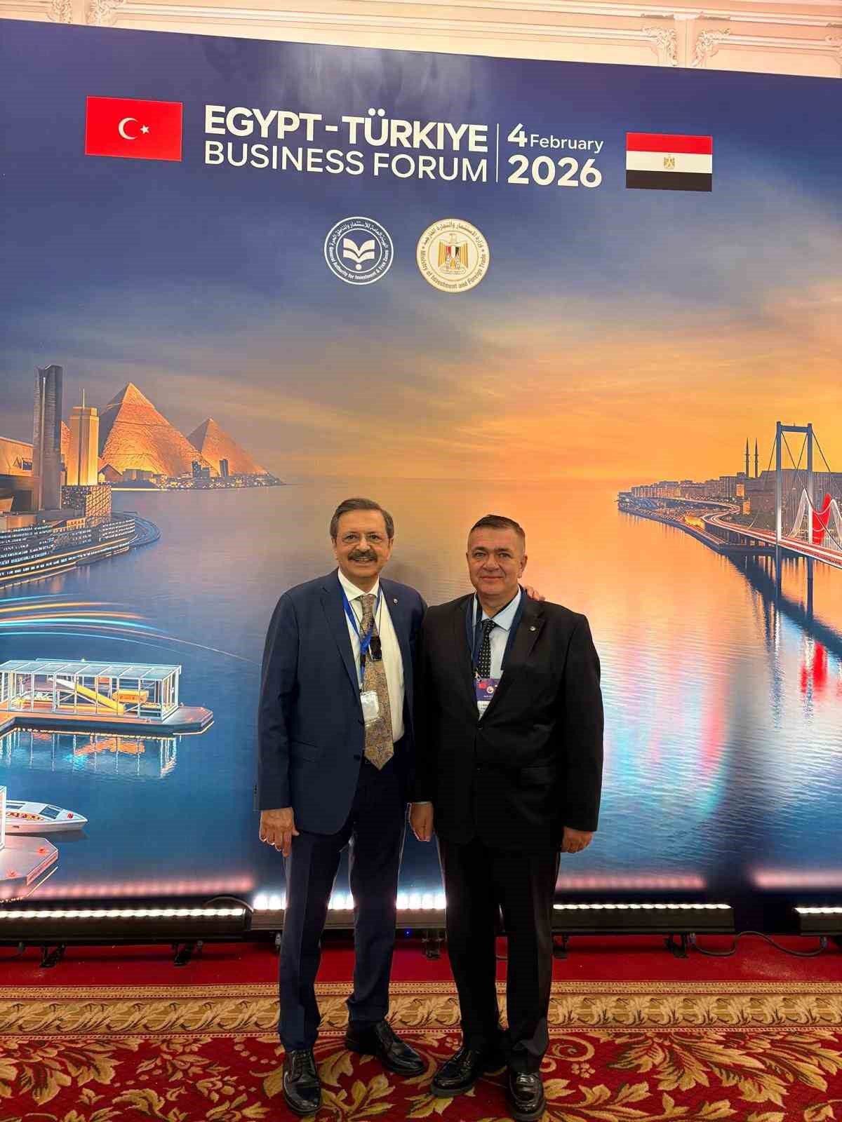 Akıncı, Kahire’de Türkiye-Mısır İş Forumu’na katıldı