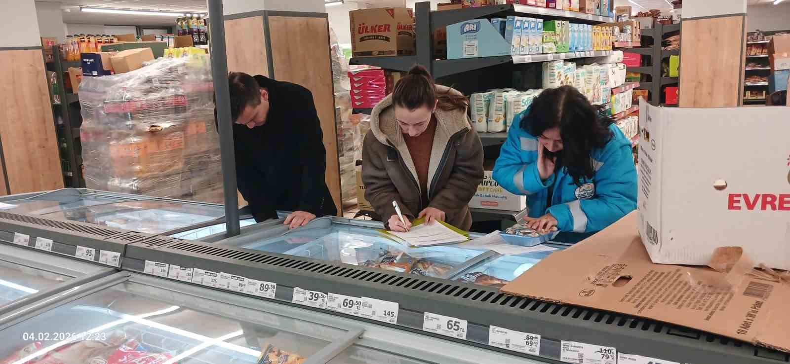 Hisarcık’ta satışa sunulan ürünlere yönelik denetim yapıldı