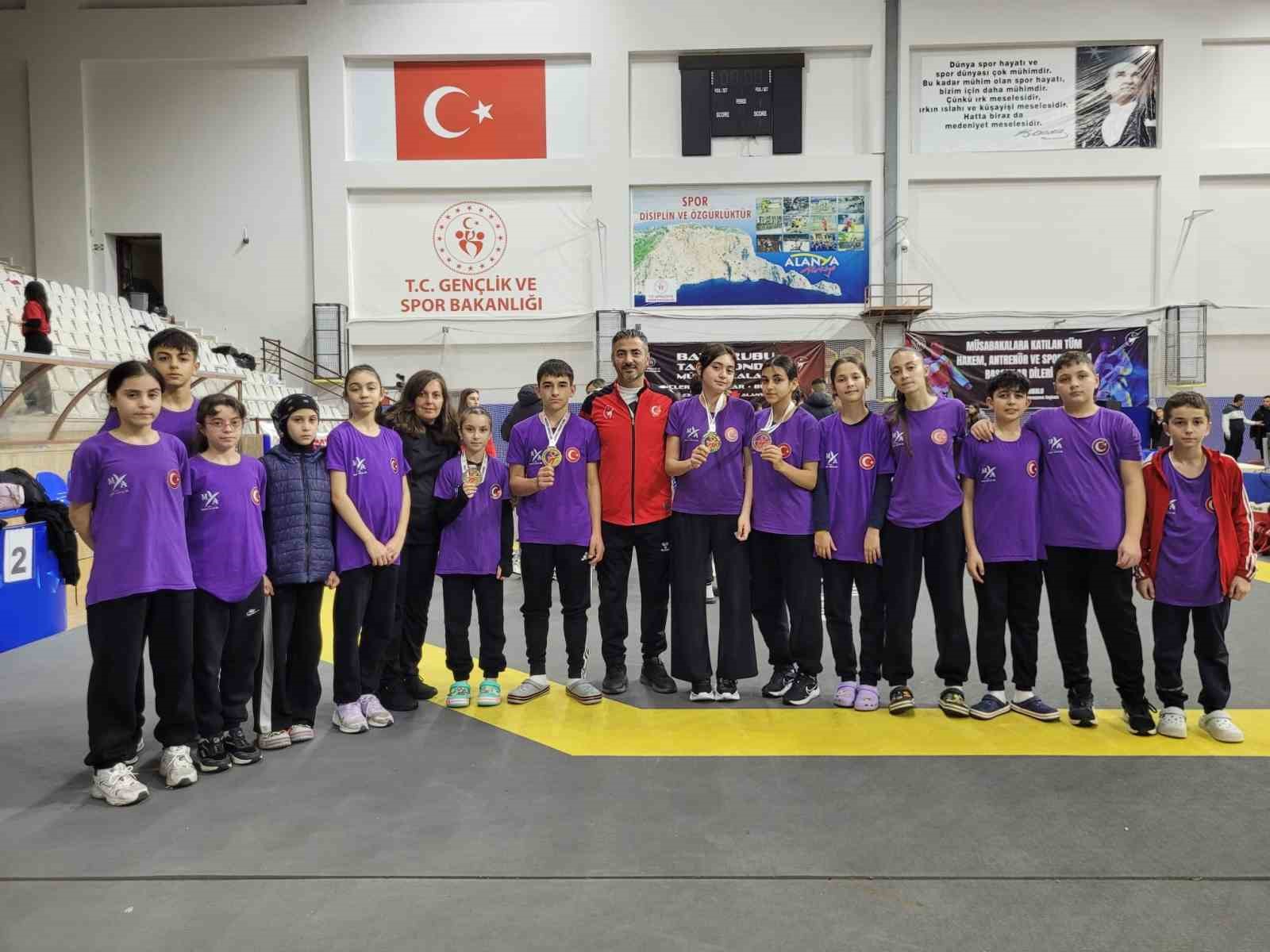 Taekwondoda sporculardan büyük başarı