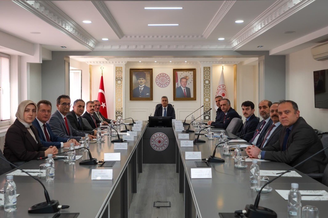 Karaman’da Türk Dil Bayramı ve Yunus Emre’yi anma etkinlikleri için hazırlık toplantısı yapıldı