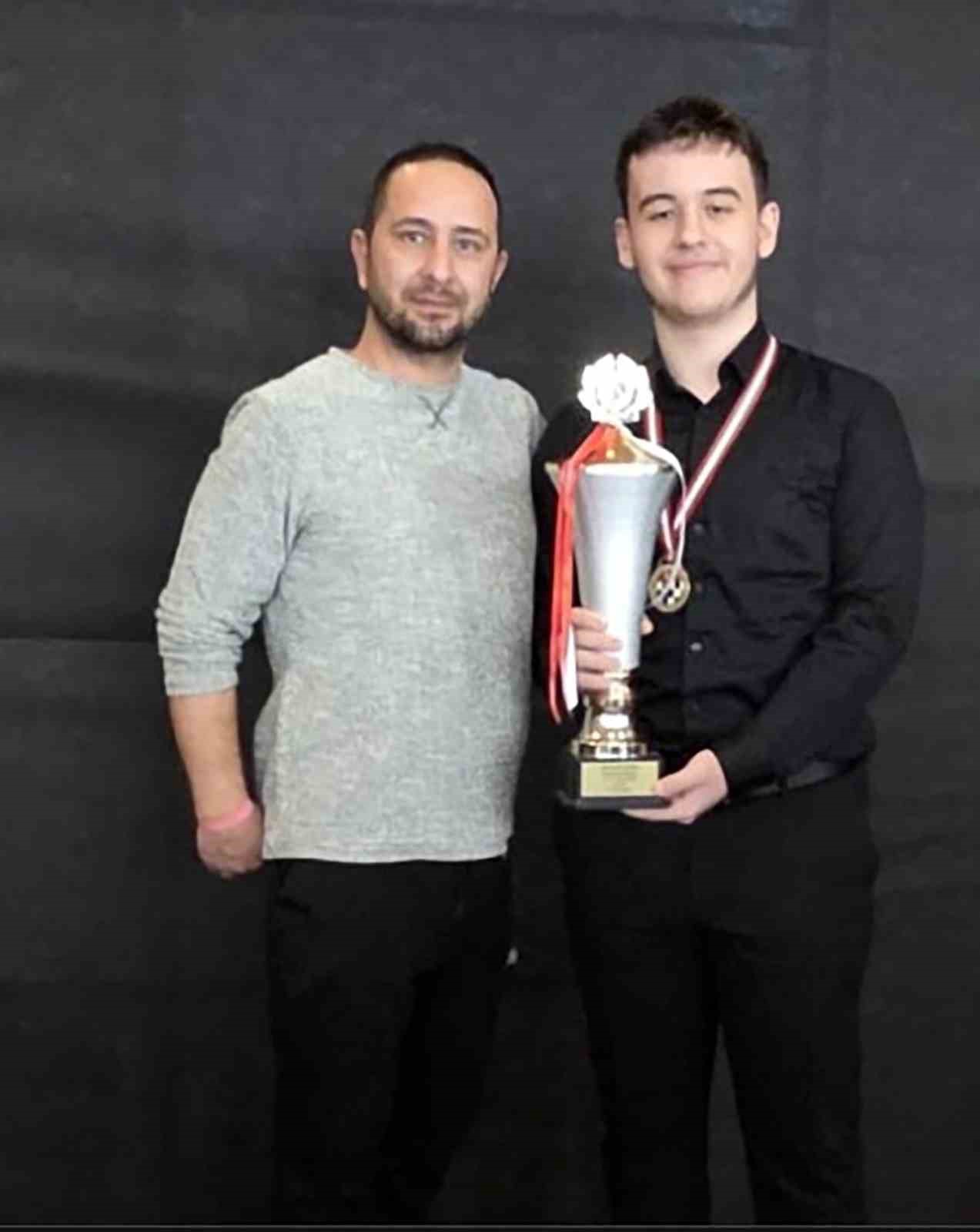 B&uuml;y&uuml;kşehir Satran&ccedil; Takımı&rsquo;ndan T&uuml;rkiye şampiyonluğu
