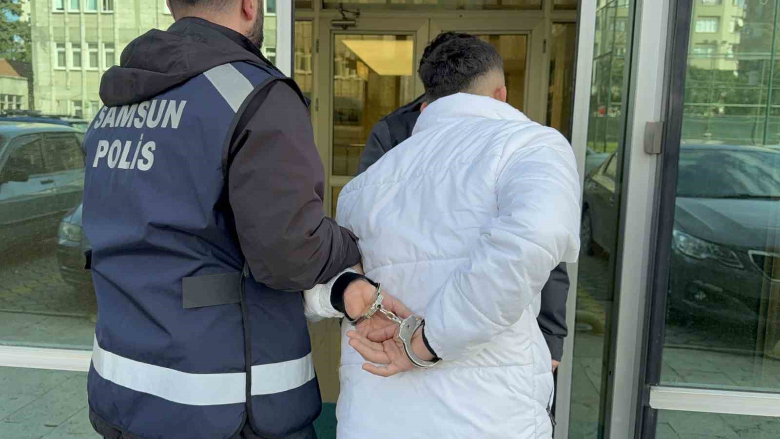 Husumetlisine ateş a&ccedil;tı, başkasını yaraladı
