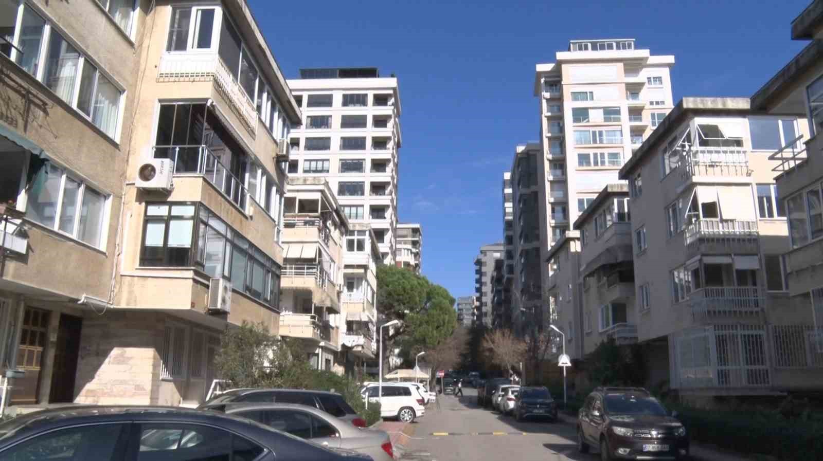 Kadık&ouml;y&rsquo;de kentsel d&ouml;n&uuml;ş&uuml;m krizi b&uuml;y&uuml;yor: "Bu karar kamu yararına değil, kamu zararınadır"
