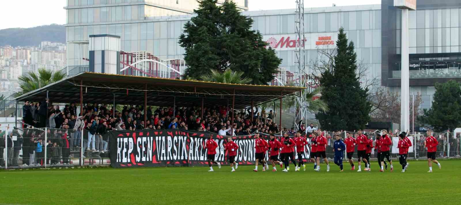 Karadeniz derbisi öncesi Samsunspor’a taraftar desteği