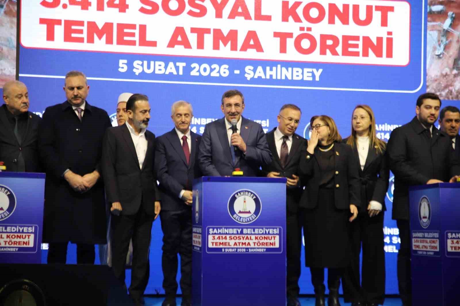 Cumhurbaşkanı Yardımcısı Yılmaz: "Şahinbey Belediyesi&rsquo;nin yaptığını metropol bir belediye yapamıyor"
