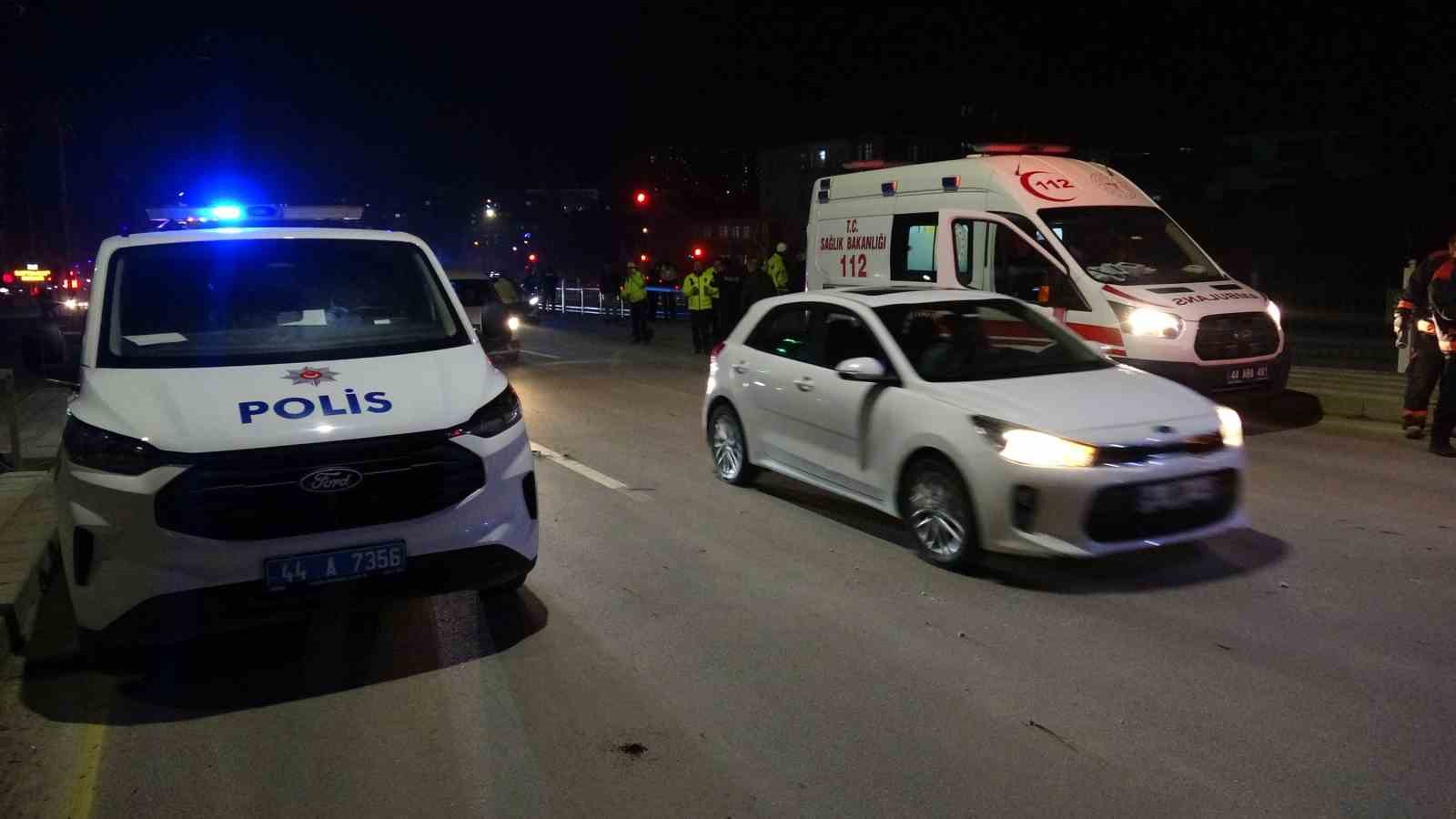 Kontrolden &ccedil;ıkan otomobil sulama kanalına d&uuml;şt&uuml;: 1 yaralı
