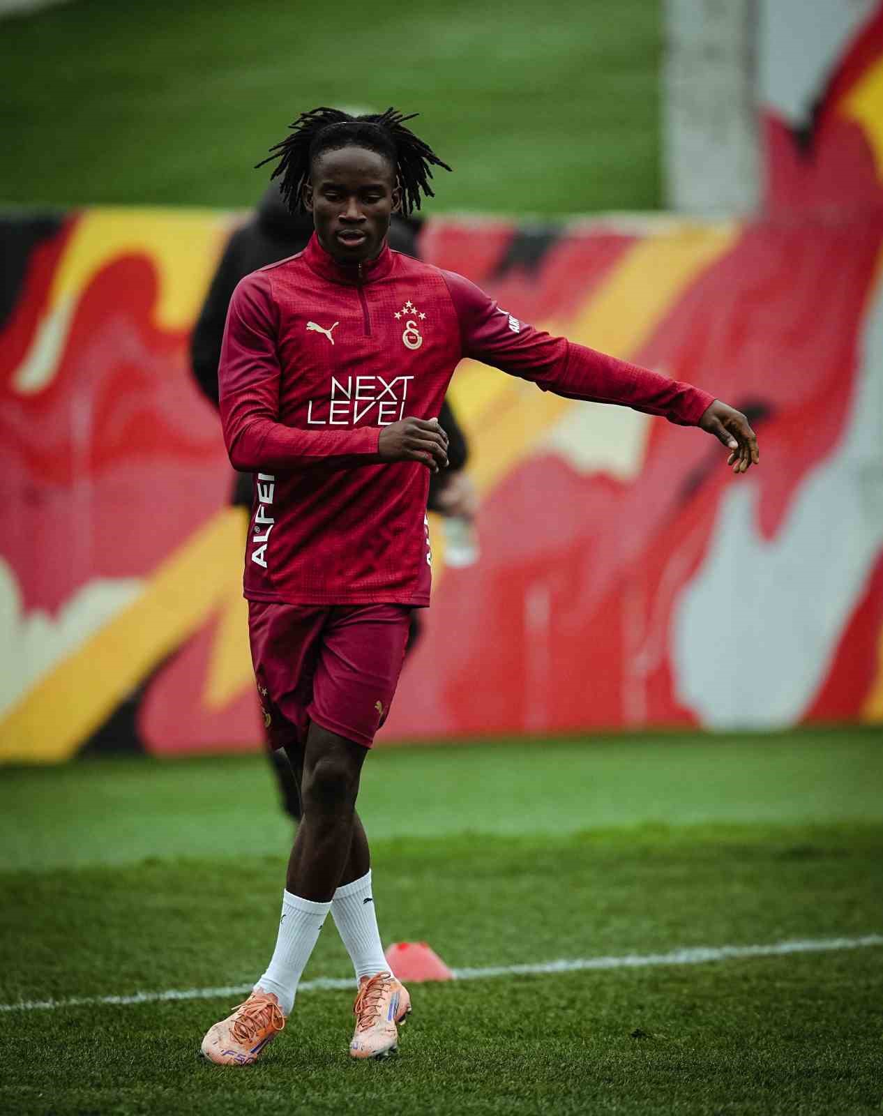 Galatasaray, &Ccedil;aykur Rizespor ma&ccedil;ı hazırlıklarına başladı
