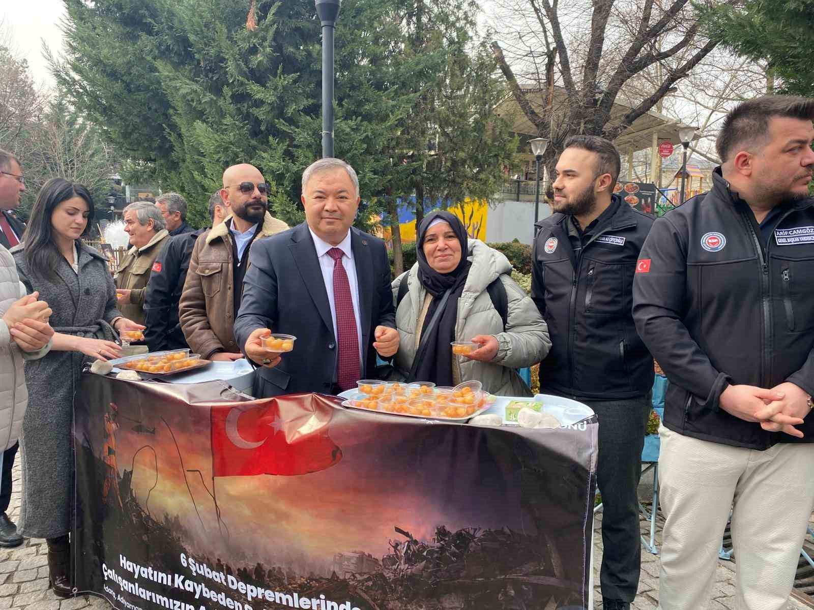 Devlet Memurları Konfederasyonu 6 Şubat depreminde hayatını kaybedenler için lokma hayrı yaptı