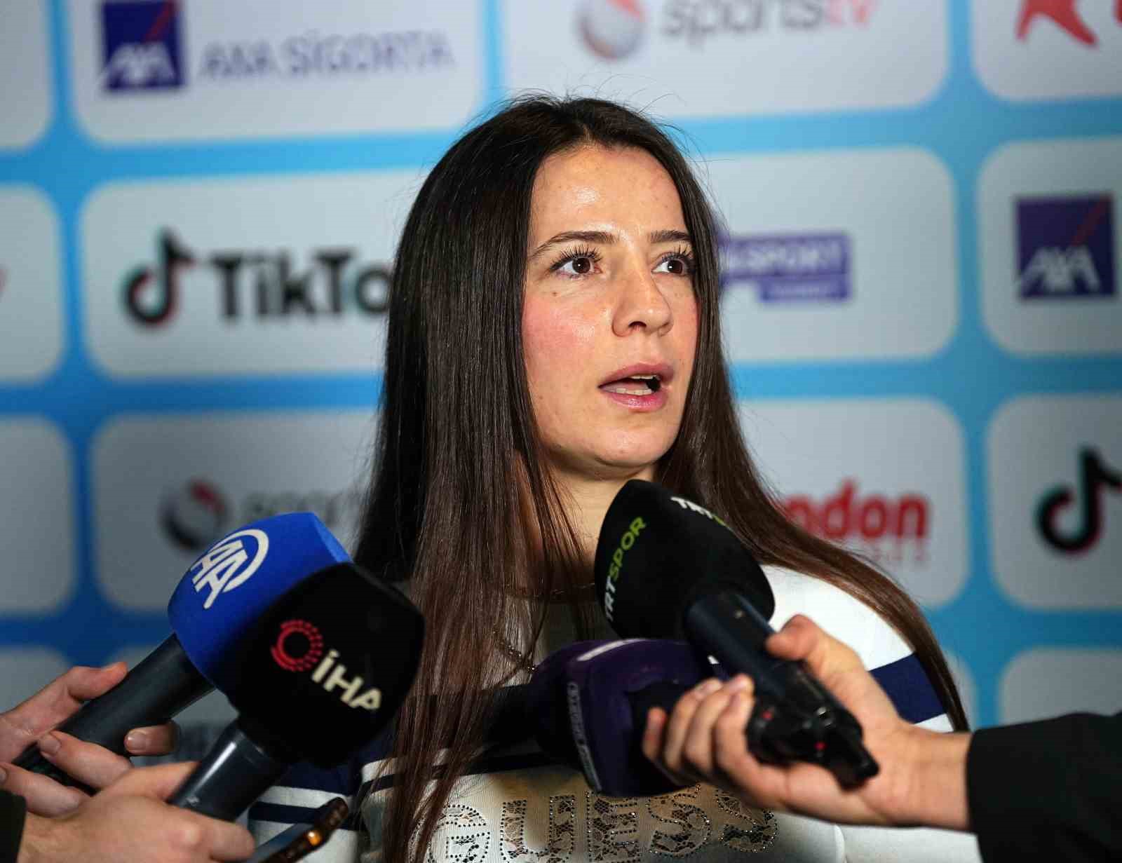 Serap &Ouml;z&ccedil;elik Arapoğlu: "Karatenin tekrar ayağa kalkacağı g&uuml;n&uuml; sabırsızlıkla bekliyorum"
