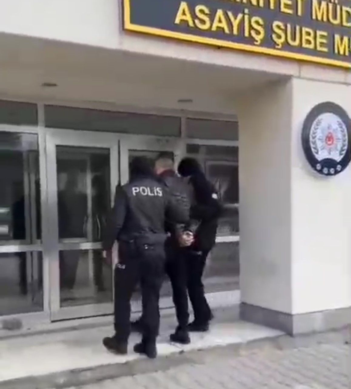 27 suçtan 12 yıl 46 ay 26 gün hapis cezası olan şahıs yakalandı