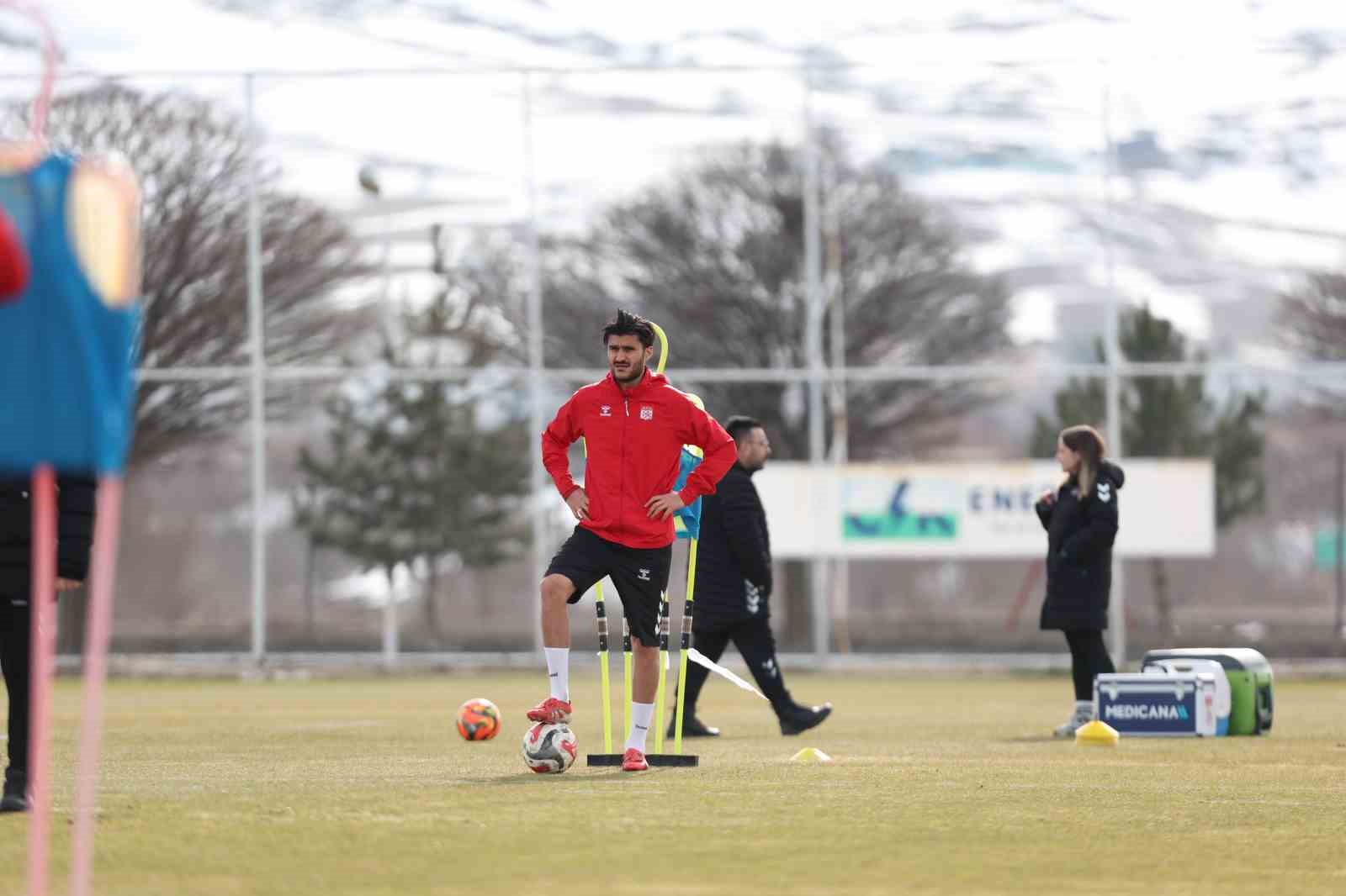 Sivasspor, Sarıyer ma&ccedil;ına hazır
