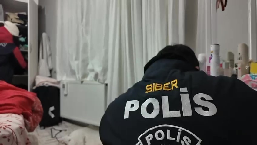 Kocaeli’de çocukların müstehcen görüntülerini depolayan 12 şüpheli tutuklandı