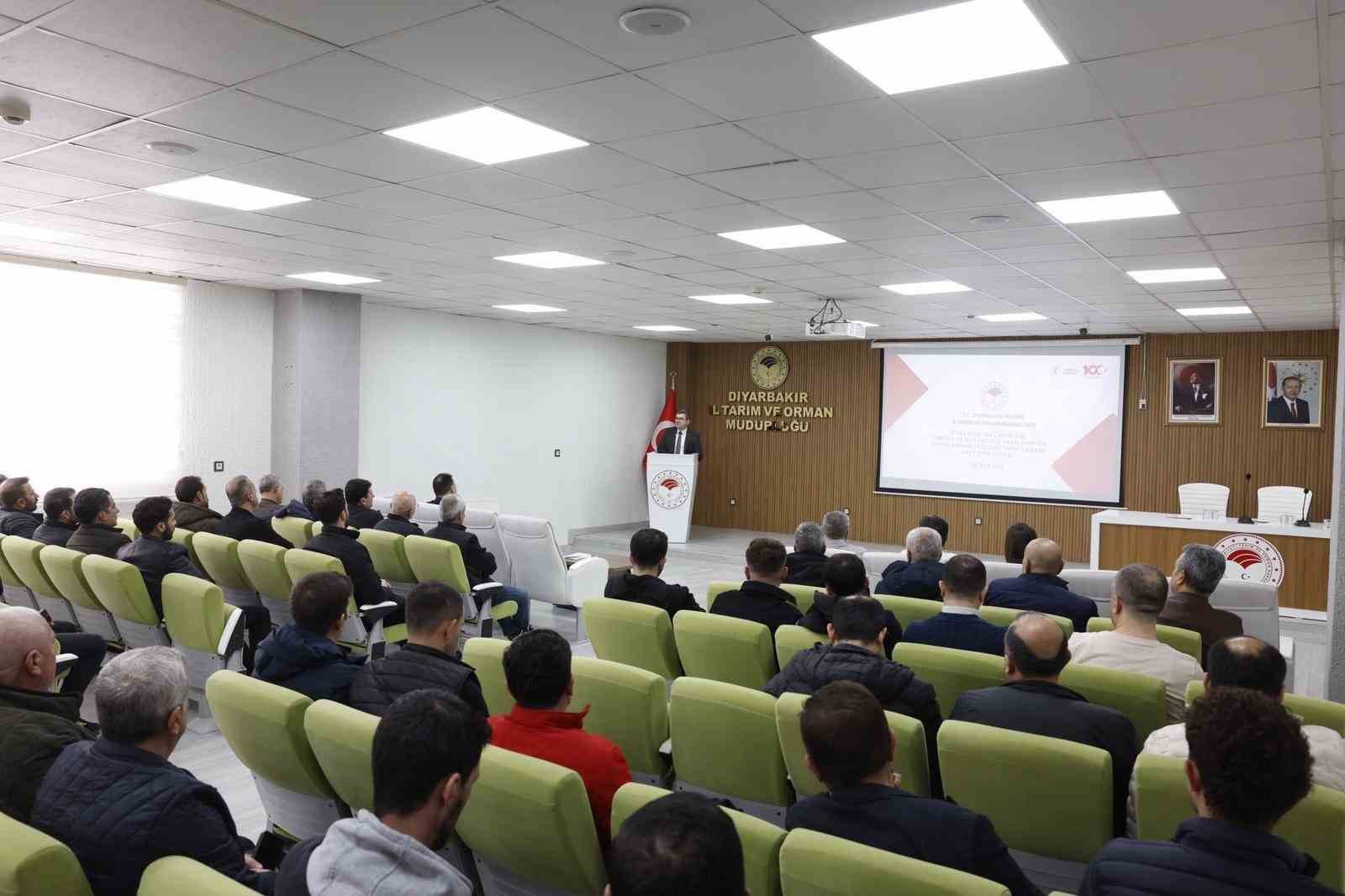 Diyarbakır&rsquo;da bitki koruma &uuml;r&uuml;nleri hakkında bilgilendirme toplantısı d&uuml;zenlendi
