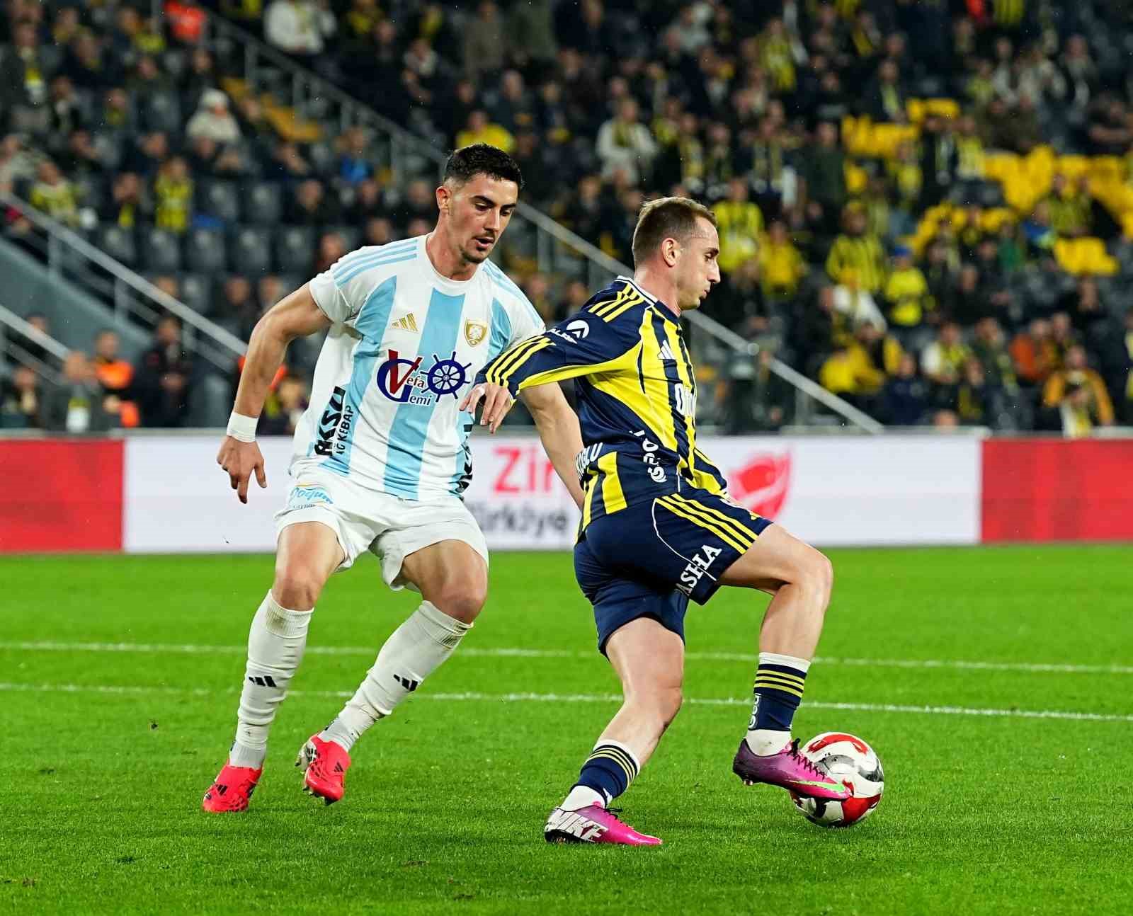 Ziraat T&uuml;rkiye Kupası: Fenerbah&ccedil;e: 0 - Erzurumspor FK: 1 (İlk yarı)
