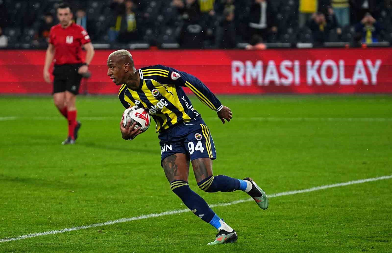 Talisca, gollerine kupada da devam etti