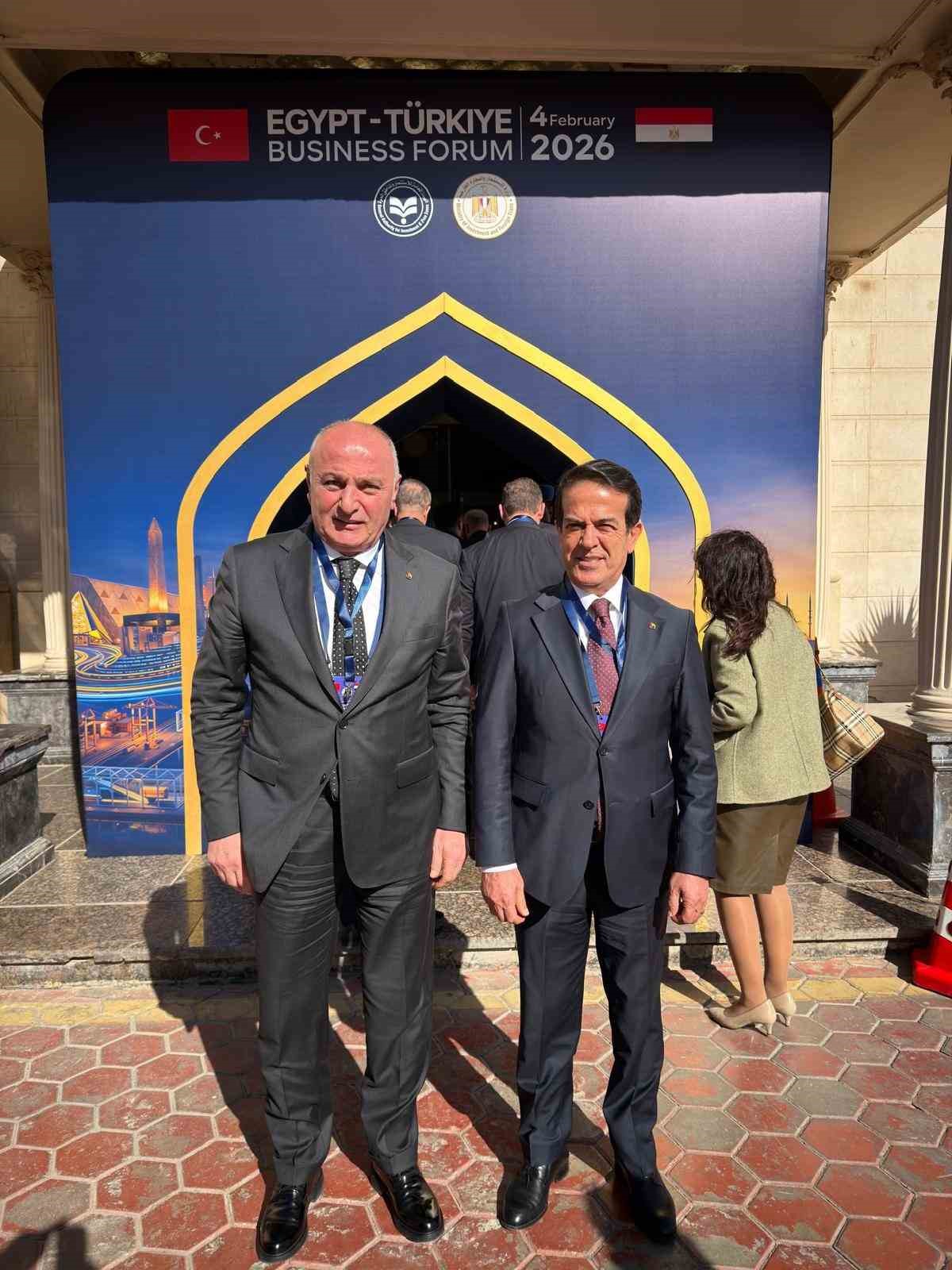 T&uuml;rkiye-Mısır İş Forumu Kahire&rsquo;de d&uuml;zenlendi;  Erzurum 3 protokol anlaşmasına imza attı
