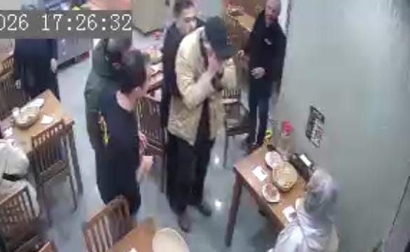 Komiserden hayat kurtaran m&uuml;dahale
