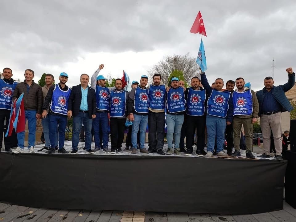 Metal iş&ccedil;ilerinde s&ouml;zleşme sevinci
