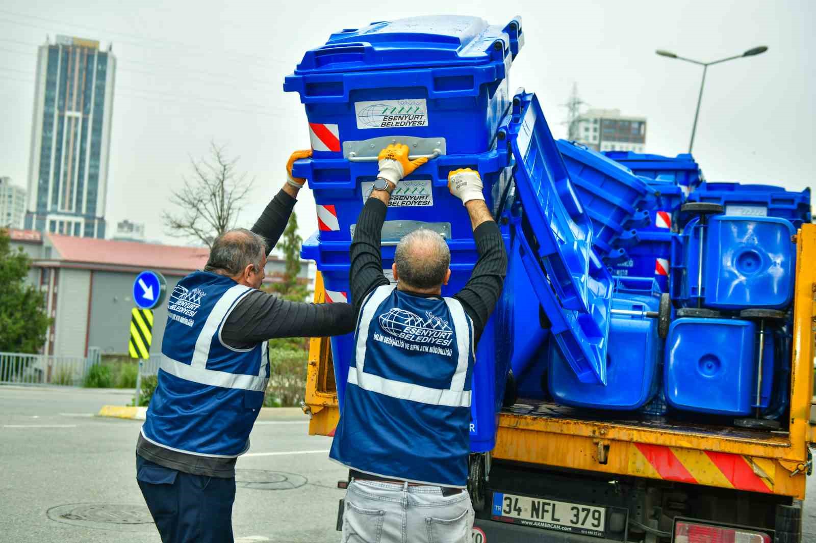 Esenyurt’ta geri dönüşüm çalışmaları yaygınlaşarak sürüyor
