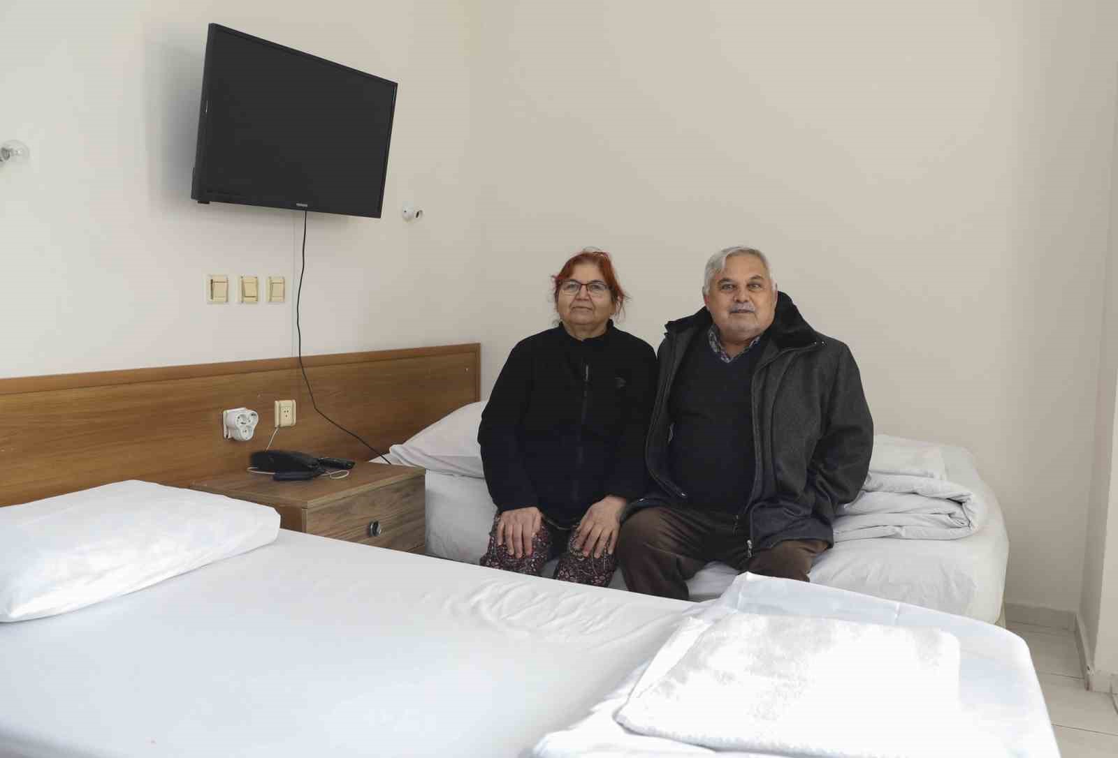 Mersin&rsquo;de hasta ve yakınlarına &uuml;cretsiz refakat&ccedil;i evi hizmeti
