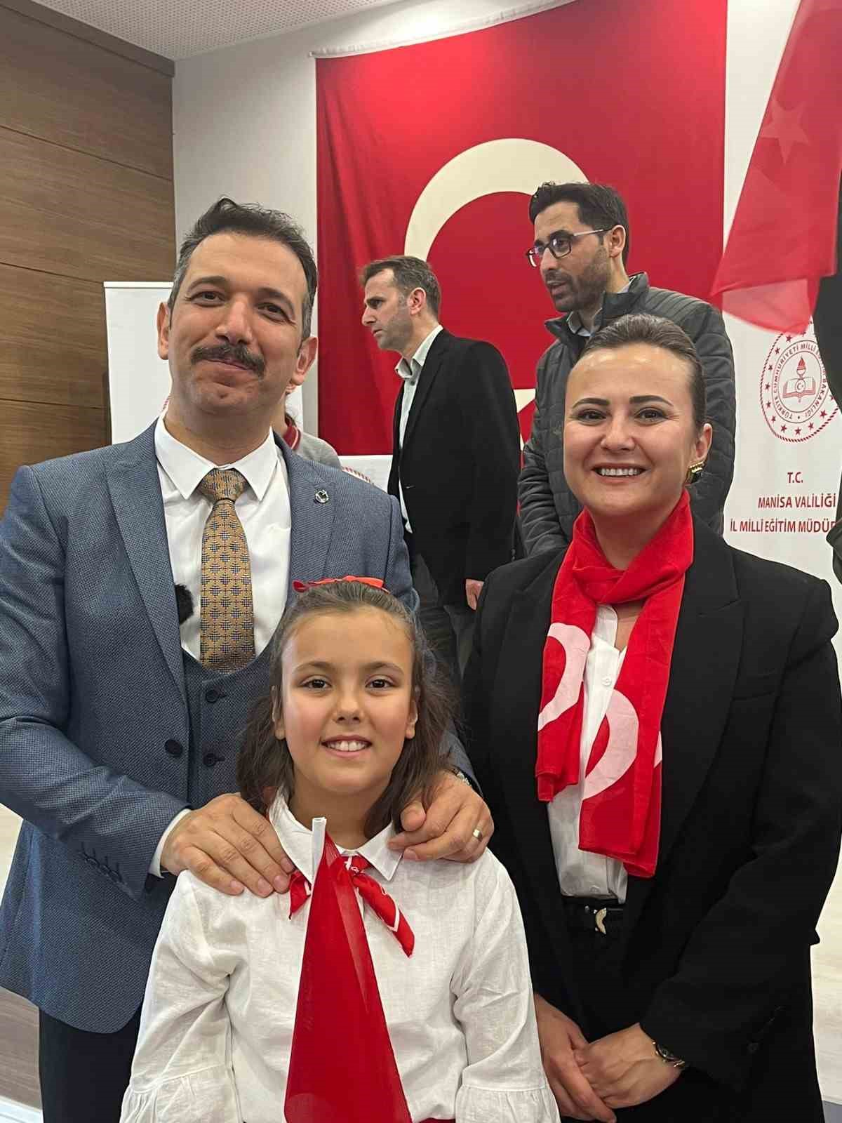 İstiklal Marşı G&uuml;zel Okuma Yarışması&rsquo;nda il birincisi Kula&rsquo;dan
