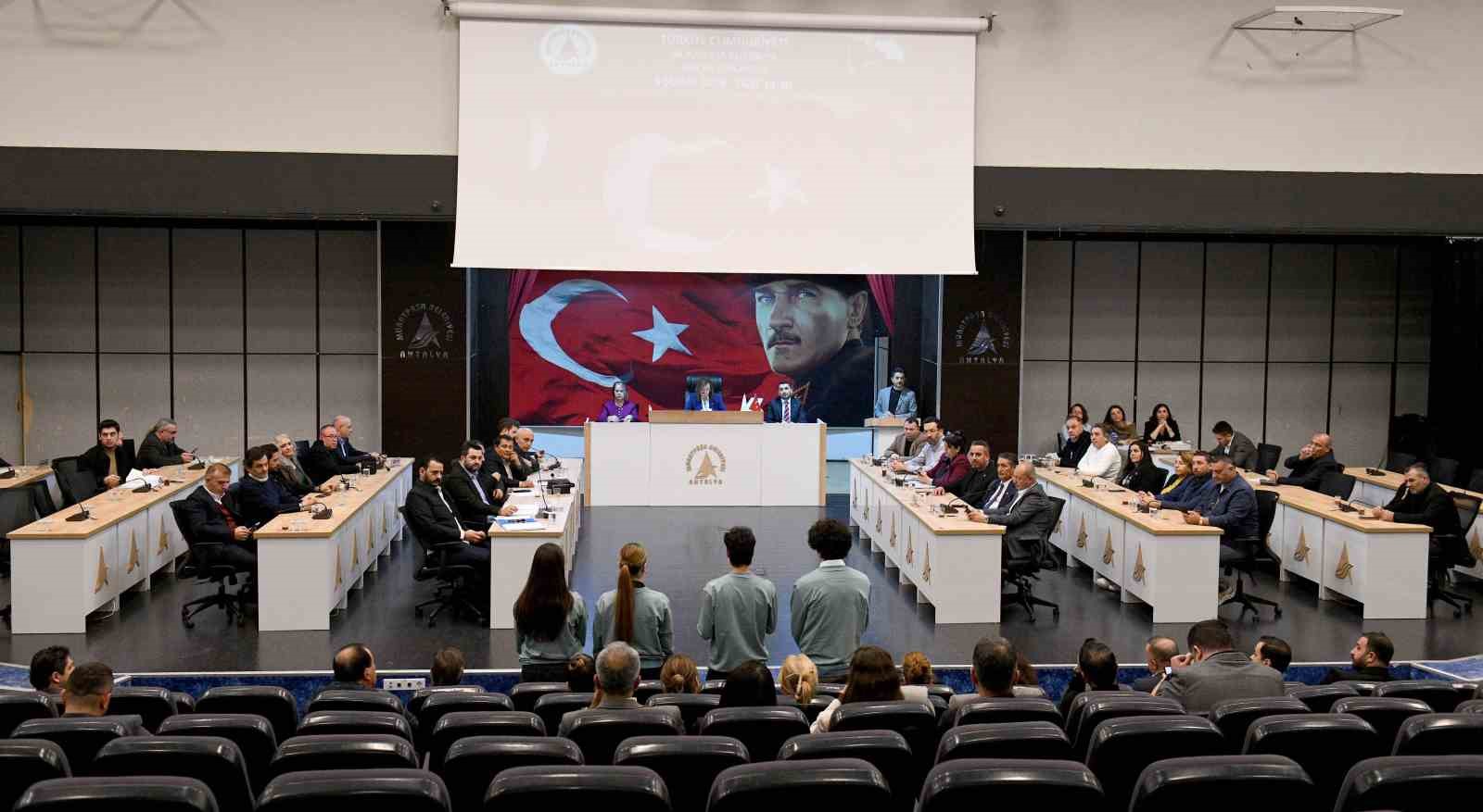 AGİP mecliste &ccedil;alışmalarını anlattı: &lsquo;İklim m&uuml;cadelesi yerelde başlar&rsquo;
