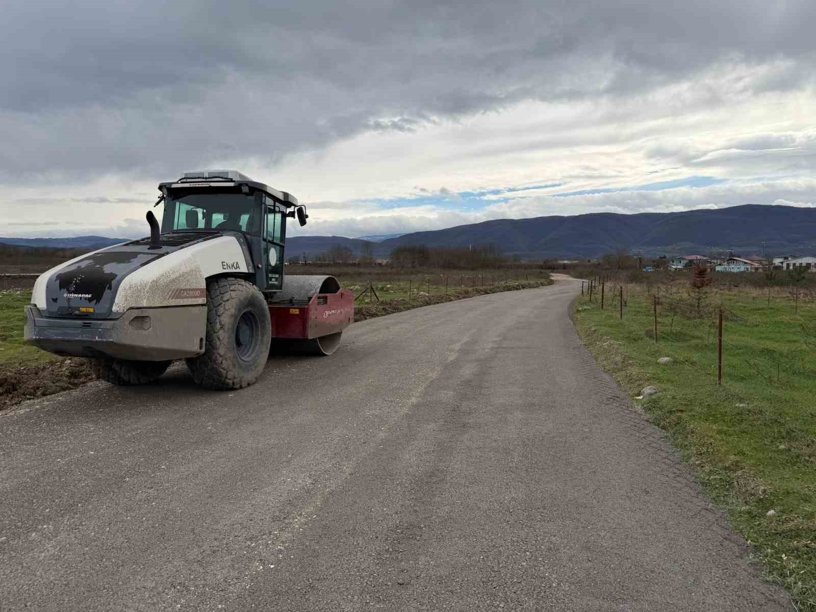 G&uuml;m&uuml;şpınar k&ouml;y&uuml;nde yollar a&ccedil;ılıyor
