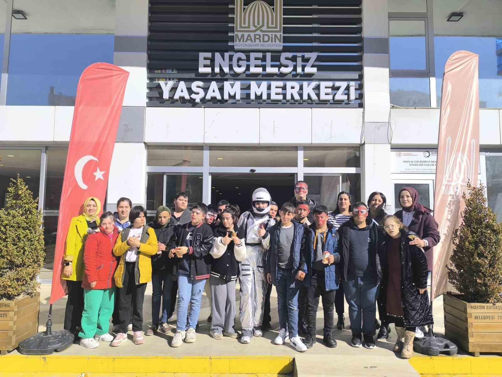Mardin Büyükşehir Belediyesinden özel gereksinimli bireylere uzay yolculuğu