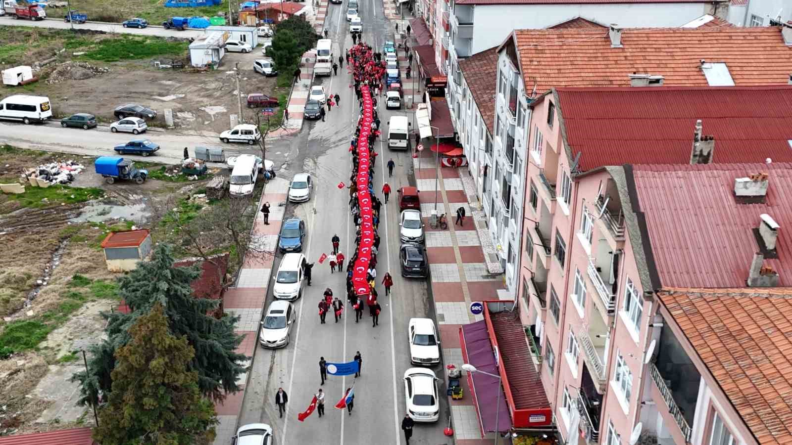 Bayrak Sevgisi Haftasında coşkulu y&uuml;r&uuml;y&uuml;ş
