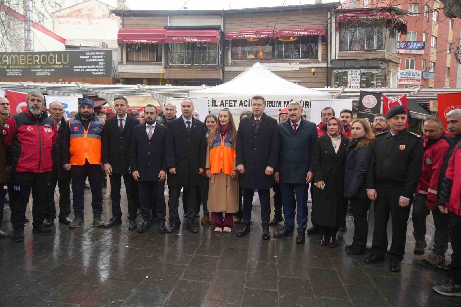 6 Şubat Niğde’de fotoğraf sergisiyle anıldı
