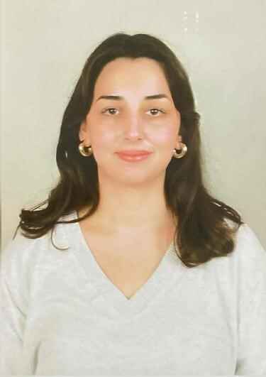 Evinde &ouml;l&uuml; bulunan Dat&ccedil;alı doktor toprağa verildi
