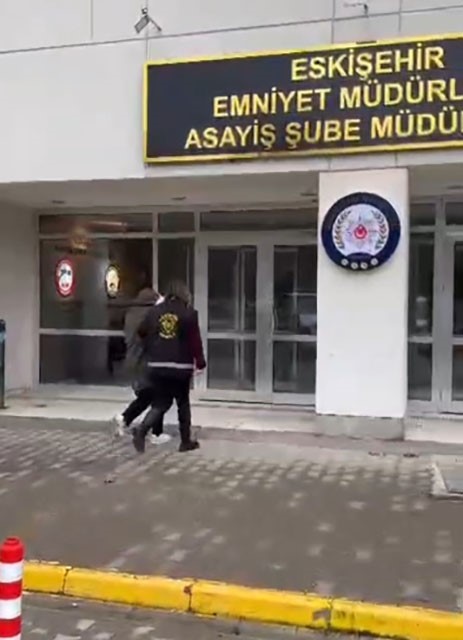 Bebek kamerasına kadar &ccedil;alan kadın yakalandı
