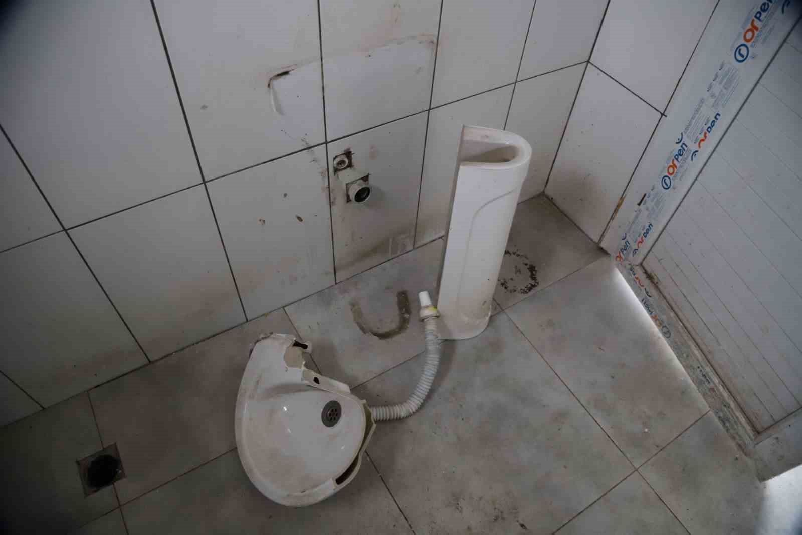 Mersin’de parka çirkin saldırı